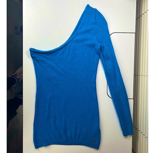 GUESS Sweater - Picture 2 of 3